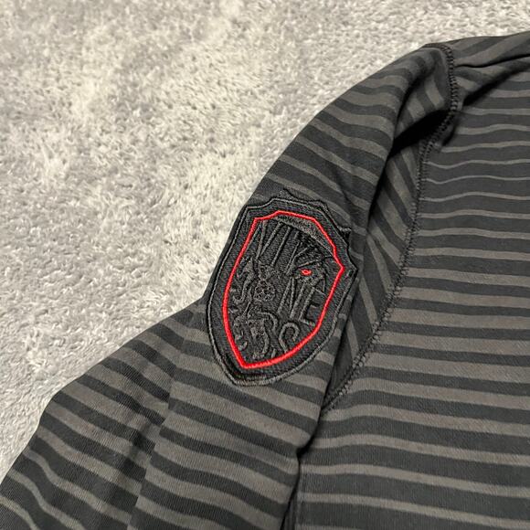 Nike King James Crewneck Sweatshirt Mens Large Lebron James Black Gray Striped - Picture 3 of 10